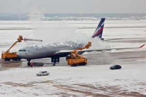 Deicing airplain aeroport